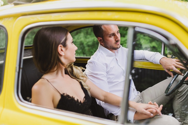 Incorporate your car into your engagement photos. Find more engagement photo ideas on the blog. 