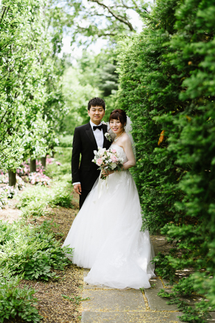 Wedding photography at Graydon Hall Manor garden