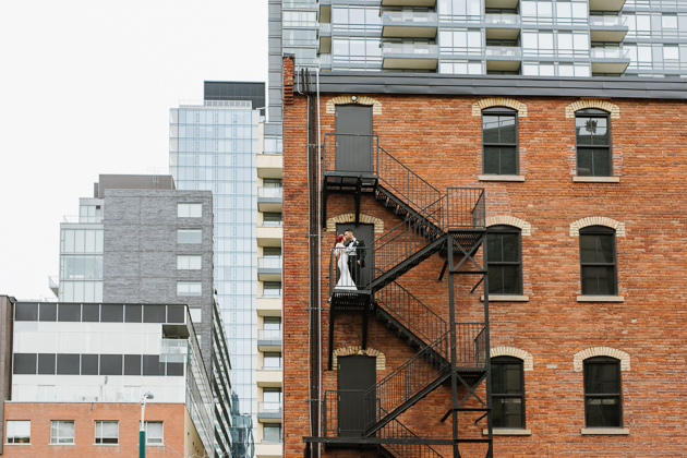Downtown wedding photos in Toronto 
