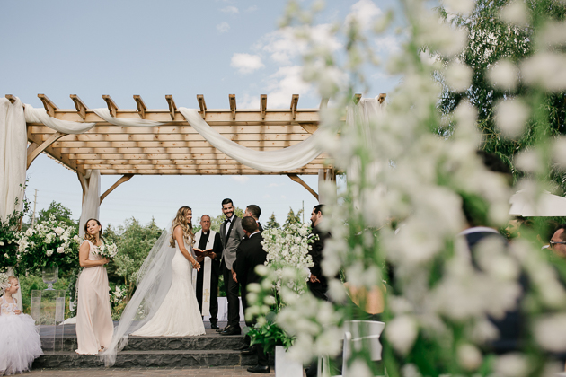 Romantic Arlington Estate wedding ceremony photos