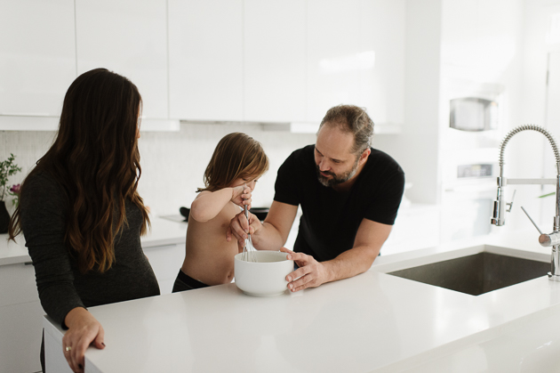 Toronto Family Photographer shares tips for candid family pictures