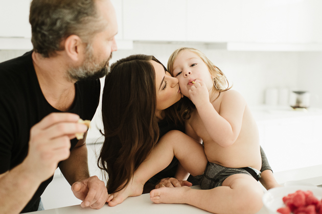 Toronto Family Photographer shares tips for candid family pictures